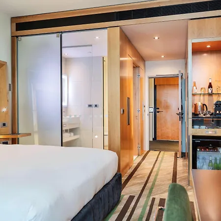 Novotel Auckland Airport Exterior photo